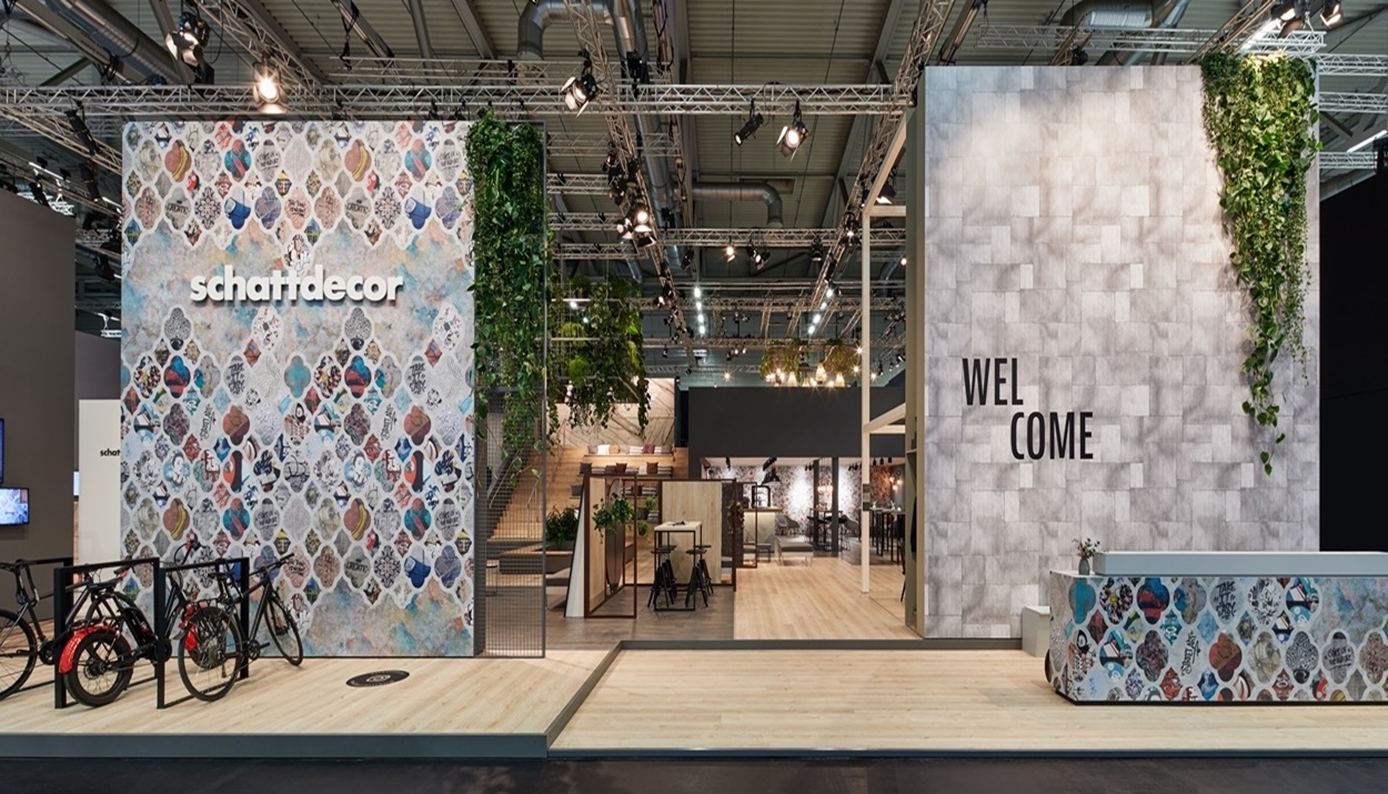 Koncepcja trendów, nowe dekory i feedback klientów. Schattdecor na Targach Interzum  2019